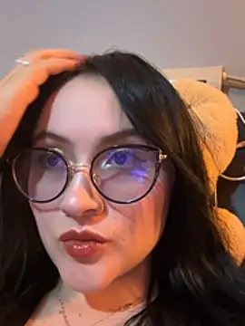 Snapshot of ValentinaOrtiz3 chatting on 4, 2, 2026 ValentinaOrtiz3 online show from 4, 2, 2026