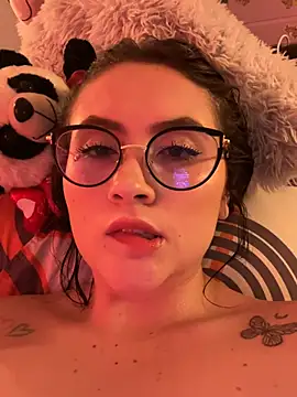 Snapshot of ValentinaOrtiz3 chatting on 24, 3, 2026 ValentinaOrtiz3 online show from 24, 3, 2026