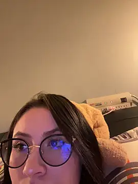 Snapshot of ValentinaOrtiz3 chatting on 8, 4, 2026 ValentinaOrtiz3 online show from 8, 4, 2026