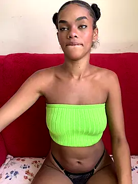 Snapshot of Mirellysbs1 chatting on 17, 9, 2025 Mirellysbs1 online show from 17, 9, 2025