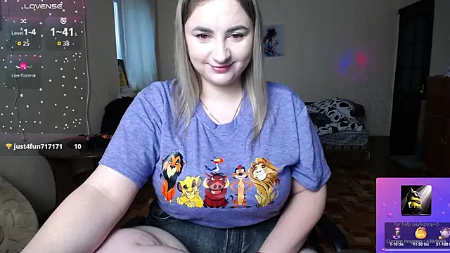 Snapshot of YourSwetiwGirl chatting on 7, 11, 2025 YourSwetiwGirl online show from 7, 11, 2025