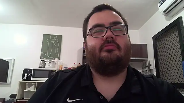 Snapshot of alexxxbear chatting on 10, 2, 2025 alexxxbear online show from 10, 2, 2025