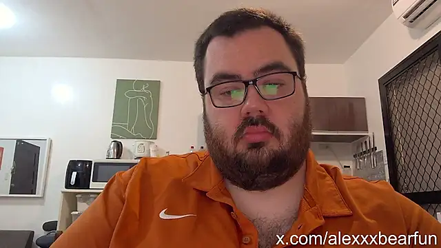 Snapshot of alexxxbear chatting on 19, 2, 2025 alexxxbear online show from 19, 2, 2025