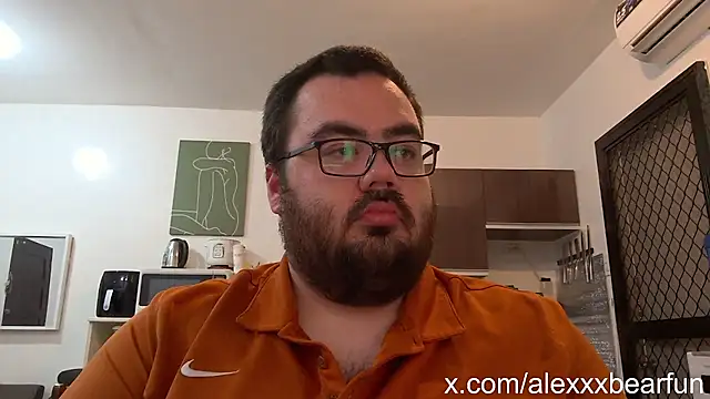 Snapshot of alexxxbear chatting on 19, 2, 2025 alexxxbear online show from 19, 2, 2025