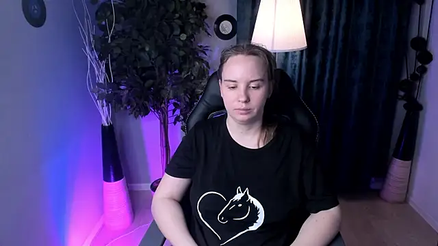 Snapshot of Lika_0ne chatting on 25, 4, 2026 Lika 0ne online show from 25, 4, 2026