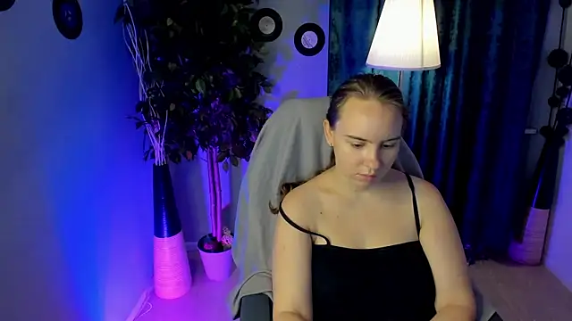 Snapshot of Lika_0ne chatting on 2, 8, 2026 Lika 0ne online show from 2, 8, 2026