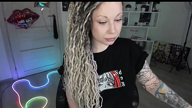 HoneySallyMoore online show from 12, 4, 2026