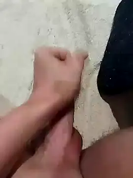 Snapshot of jojolecochon1 chatting on 11, 3, 2025 jojolecochon1 online show from 11, 3, 2025