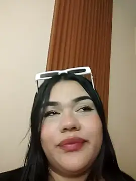 Snapshot of nikki_grey chatting on 27, 10, 2025 nikki grey online show from 27, 10, 2025