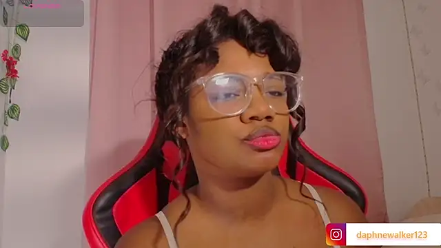 Daphnewalker   online show from 1, 2, 2026