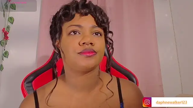 Daphnewalker   online show from 2, 2, 2026