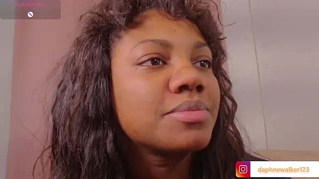 Daphnewalker   online show from 22, 3, 2026