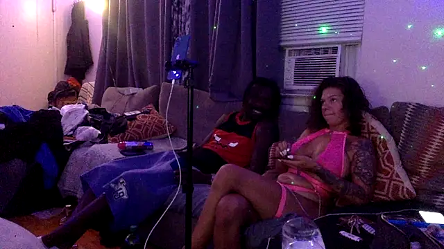 Snapshot of cheffboyrg chatting on 12, 9, 2025 cheffboyrg online show from 12, 9, 2025