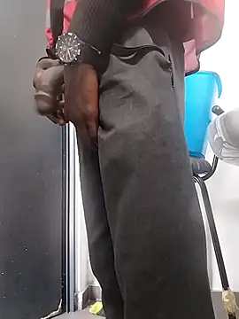 Snapshot of machinery98ron chatting on 17, 12, 2025 machinery98ron online show from 17, 12, 2025