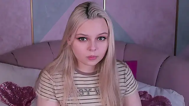 Snapshot of CLAIRE_VOGT chatting on 3, 3, 2025 CLAIRE VOGT online show from 3, 3, 2025