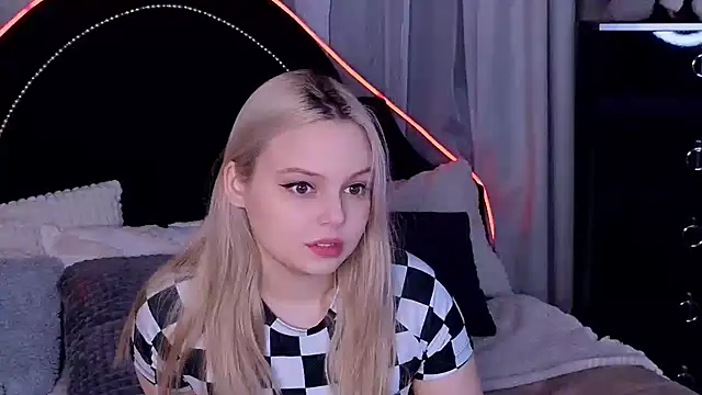 Snapshot of CLAIRE_VOGT chatting on 21, 3, 2025 CLAIRE VOGT online show from 21, 3, 2025