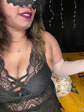 Snapshot of WifyHubby_38 chatting on 19, 3, 2025 WifyHubby 38 online show from 19, 3, 2025