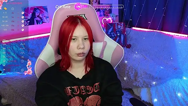 Little kitsune1707 online show from 5, 3, 2025