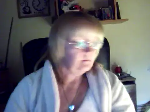 Snapshot of Violet5364 chatting on 1, 3, 2025 Violet5364 online show from 1, 3, 2025