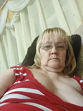 Snapshot of Violet5364 chatting on 28, 2, 2026 Violet5364 online show from 28, 2, 2026