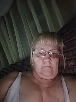 Snapshot of Violet5364 chatting on 10, 4, 2026 Violet5364 online show from 10, 4, 2026