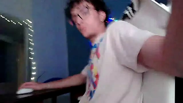 Manuhot001 online show from 27, 7, 2026