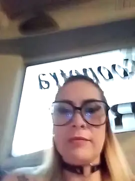 Snapshot of CandieGilson__ chatting on 13, 9, 2025 CandieGilson   online show from 13, 9, 2025