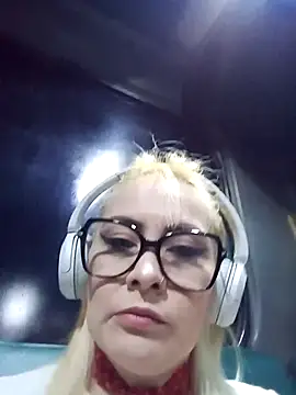 CandieGilson   online show from 14, 2, 2026