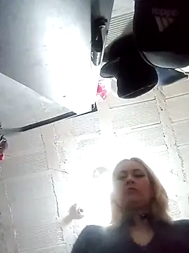 CandieGilson   online show from 15, 4, 2026