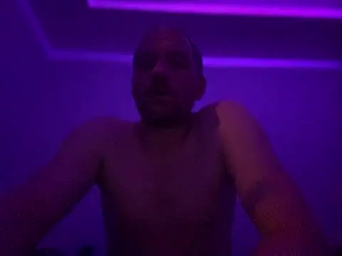 Krzysiekg123 online show from 15, 2, 2025