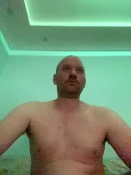 Krzysiekg123 online show from 17, 12, 2025