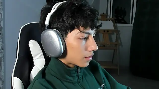 philipe moonlight  online show from 3, 3, 2025