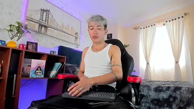 Ianwayne online show from 8, 3, 2025