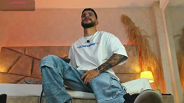 Snapshot of DickGriffith_ chatting on 13, 9, 2025 DickGriffith online show from 13, 9, 2025