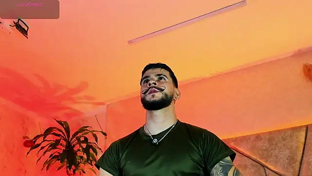 Snapshot of DickGriffith_ chatting on 25, 9, 2025 DickGriffith online show from 25, 9, 2025