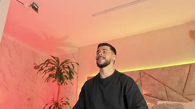 Snapshot of DickGriffith_ chatting on 29, 9, 2025 DickGriffith online show from 29, 9, 2025