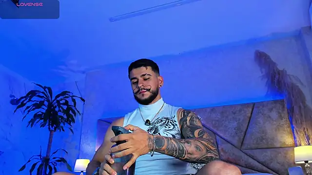 Snapshot of DickGriffith_ chatting on 9, 10, 2025 DickGriffith online show from 9, 10, 2025