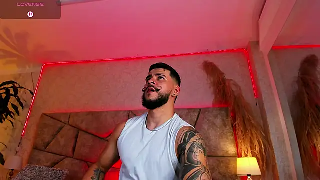 Snapshot of DickGriffith_ chatting on 6, 11, 2025 DickGriffith online show from 6, 11, 2025