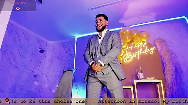 Snapshot of DickGriffith_ chatting on 28, 11, 2025 DickGriffith online show from 28, 11, 2025