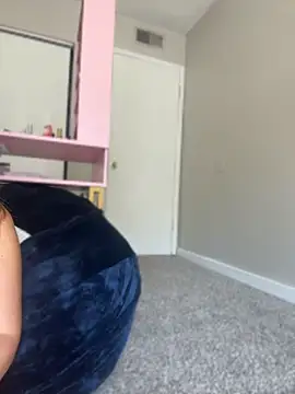 Snapshot of angelicasn0w chatting on 4, 6, 2026 angelicasn0w online show from 4, 6, 2026