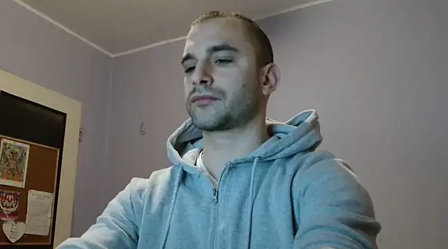 Snapshot of OskarBreno chatting on 19, 2, 2025 OskarBreno online show from 19, 2, 2025