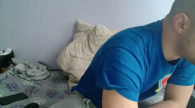 Snapshot of OskarBreno chatting on 26, 2, 2025 OskarBreno online show from 26, 2, 2025