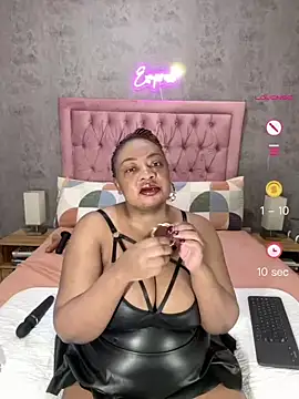 Snapshot of VixenRoyaleX chatting on 20, 6, 2026 VixenRoyaleX online show from 20, 6, 2026
