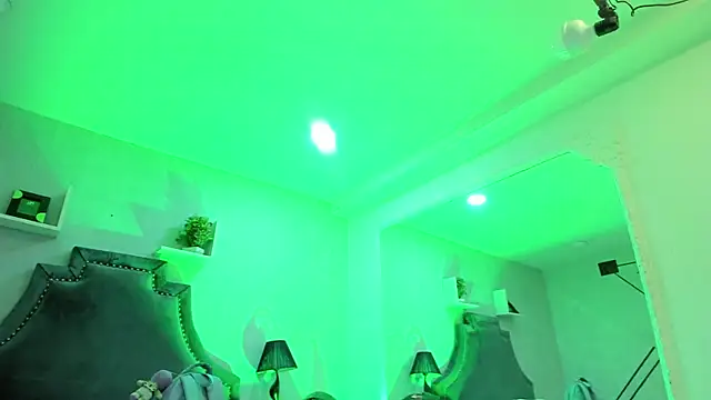 Snapshot of EmiliaRose_ chatting on 10, 1, 2026 EmiliaRose online show from 10, 1, 2026