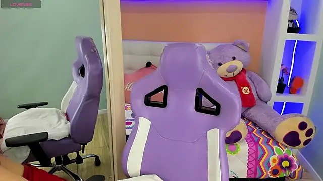 miss   megan online show from 15, 2, 2025