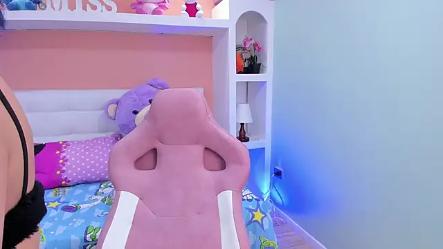 miss   megan online show from 29, 9, 2025