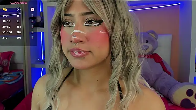 Snapshot of miss___megan chatting on 9, 2, 2026 miss megan online show from 9, 2, 2026