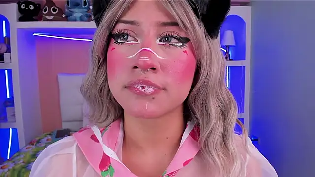 Snapshot of miss___megan chatting on 13, 2, 2026 miss megan online show from 13, 2, 2026