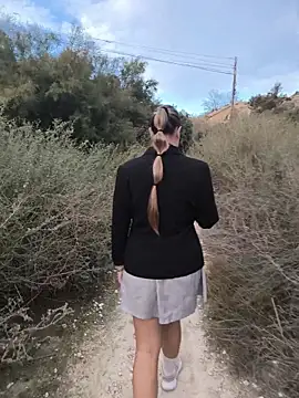 Mona Plus online show from 24, 10, 2025