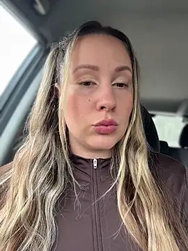 Mona Plus online show from 4, 3, 2026